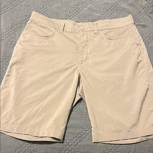 Men's Under Armour Tan Shorts